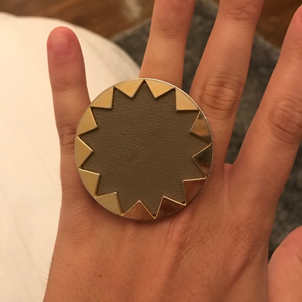 House of Harlow ring